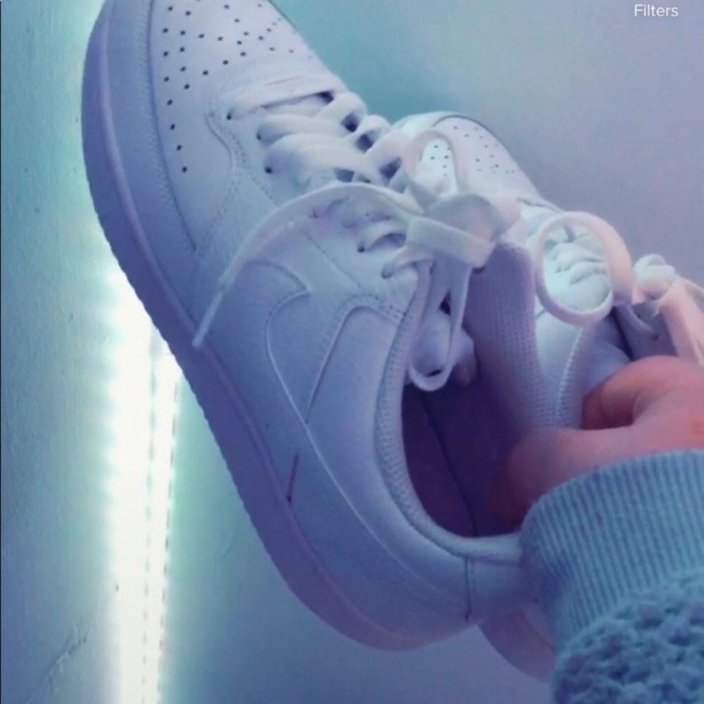 ☁️White Nike AF1’s☁️ 👟Size 10👟 🦋🦋🦋